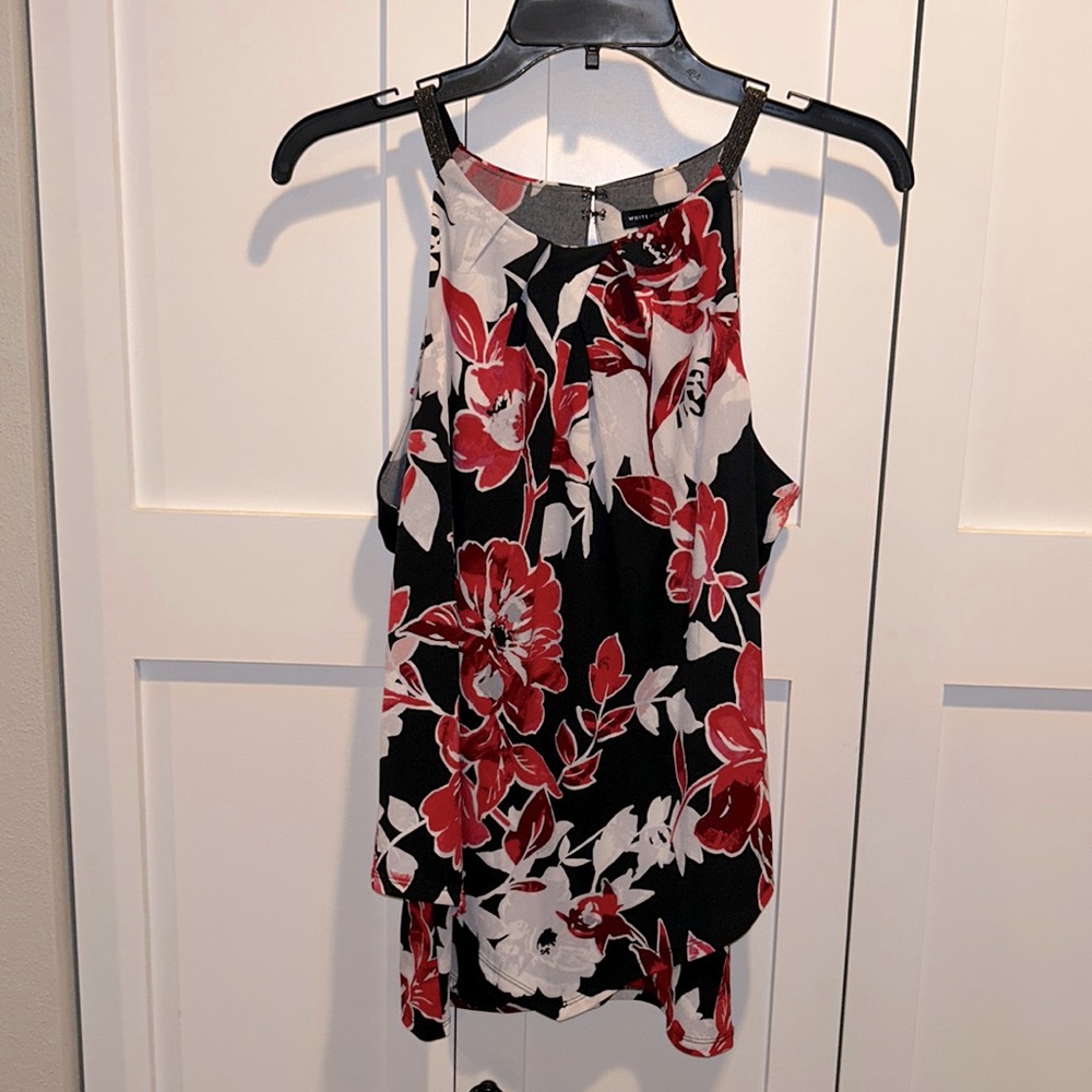 NWT White House Black Market Sleeveless blouse. Sz M